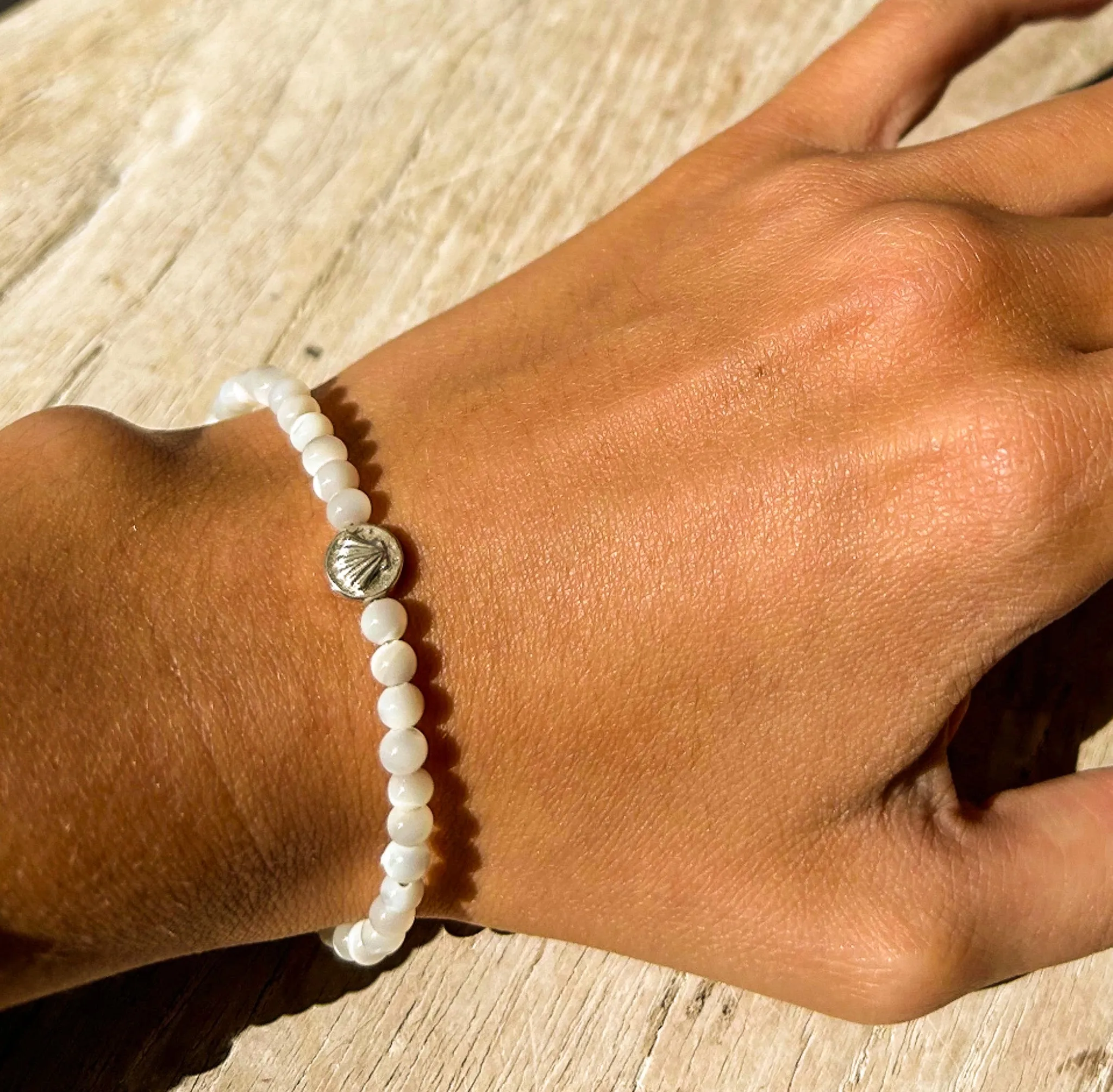 Beach Love Mother of Pearl Bracelet Silver