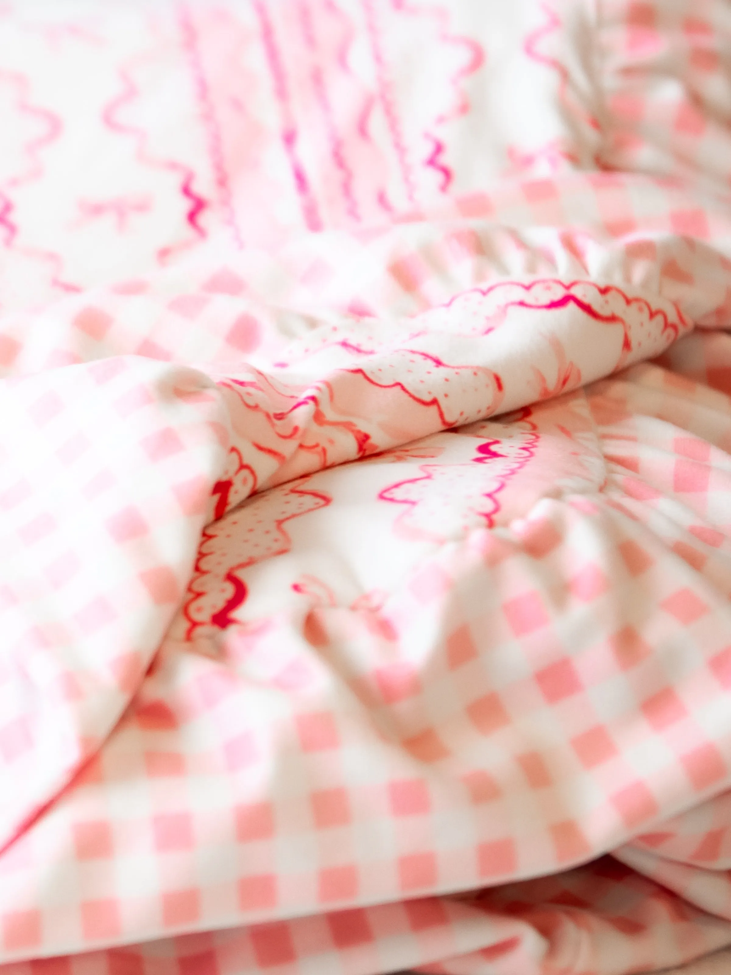 Dreamer Ruffled Blanket - Pink Lace