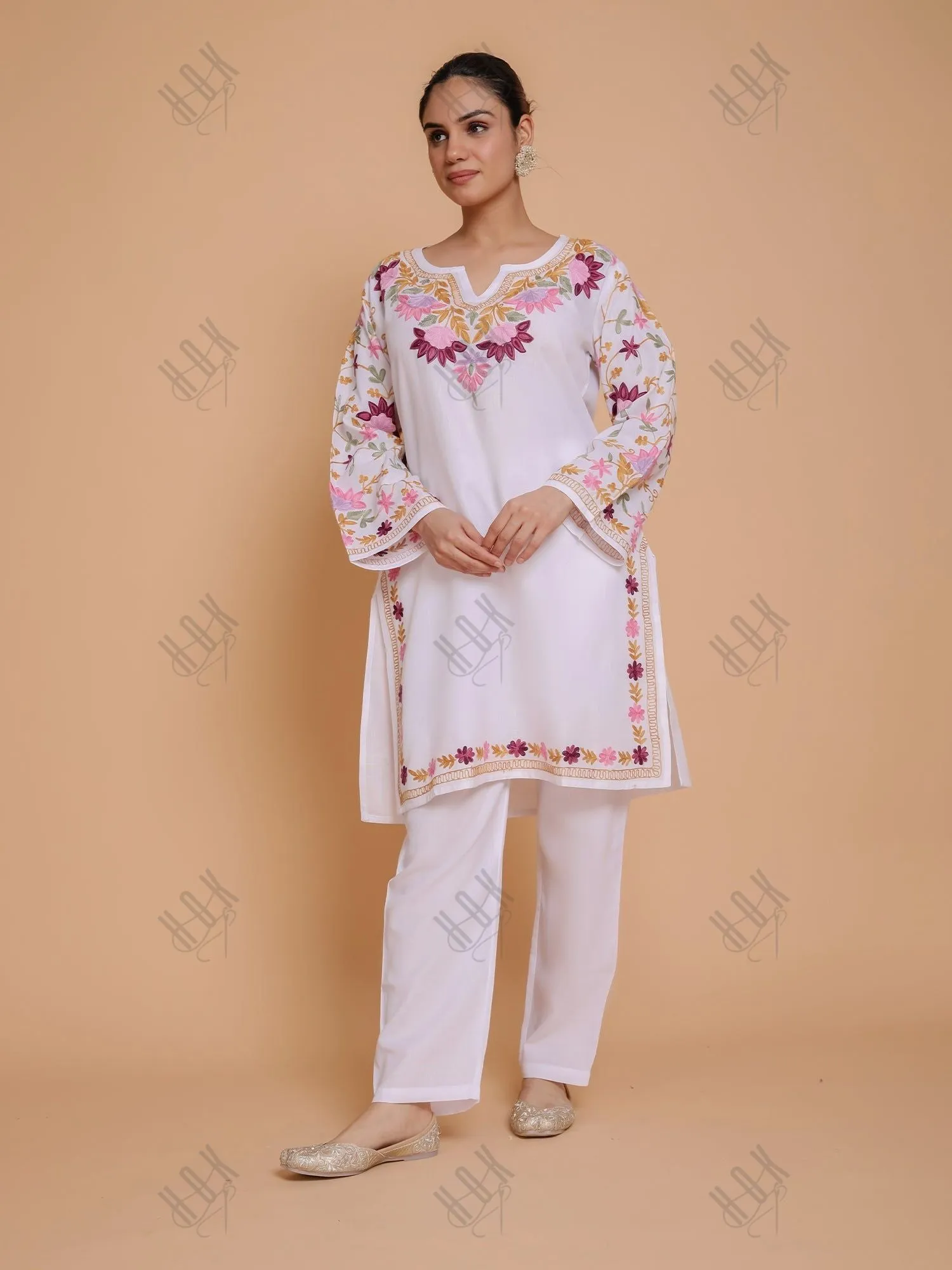 Falak Kashmiri Kurta Set - White