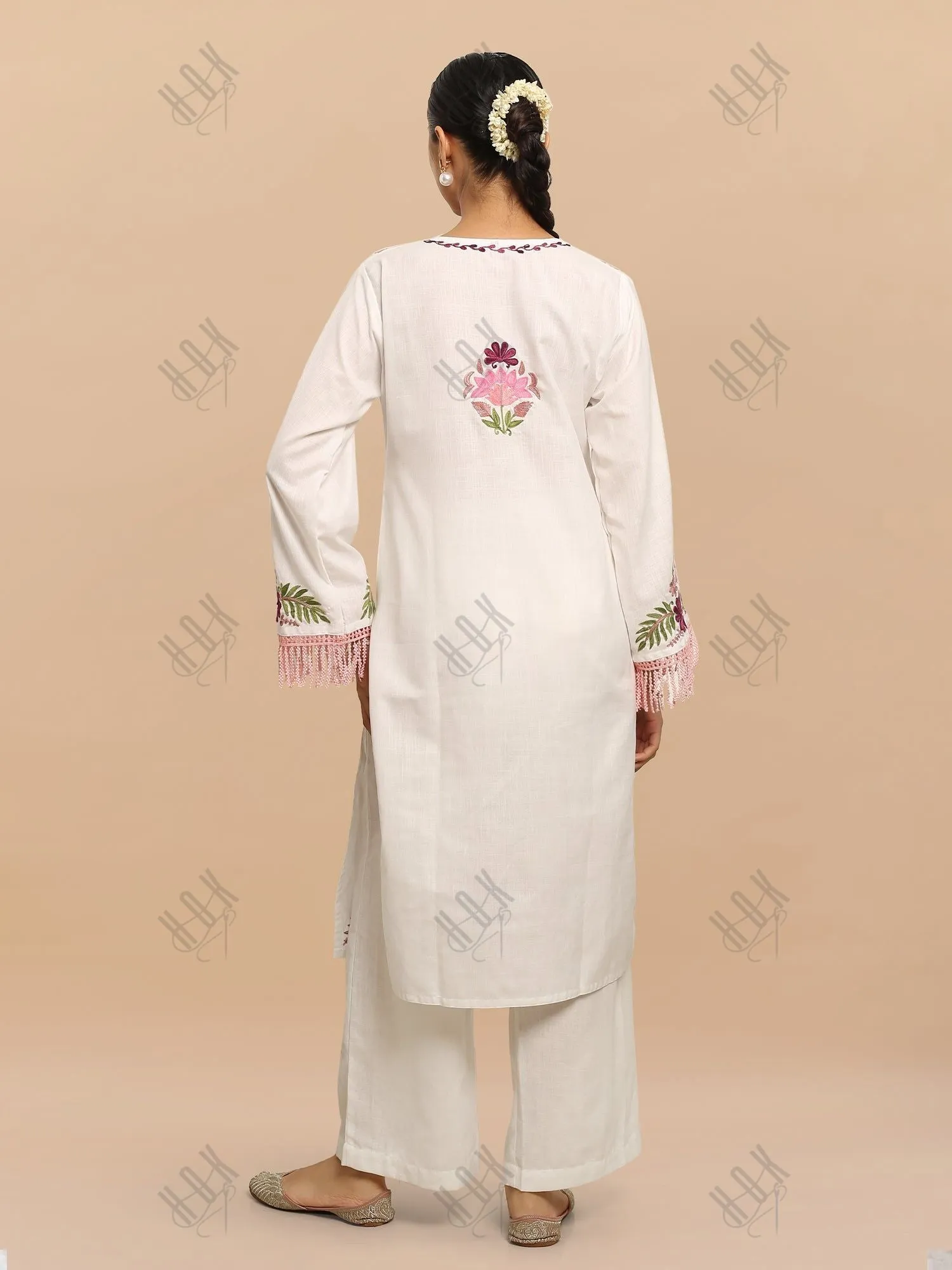 Falak Kashmiri Long Kurta - White