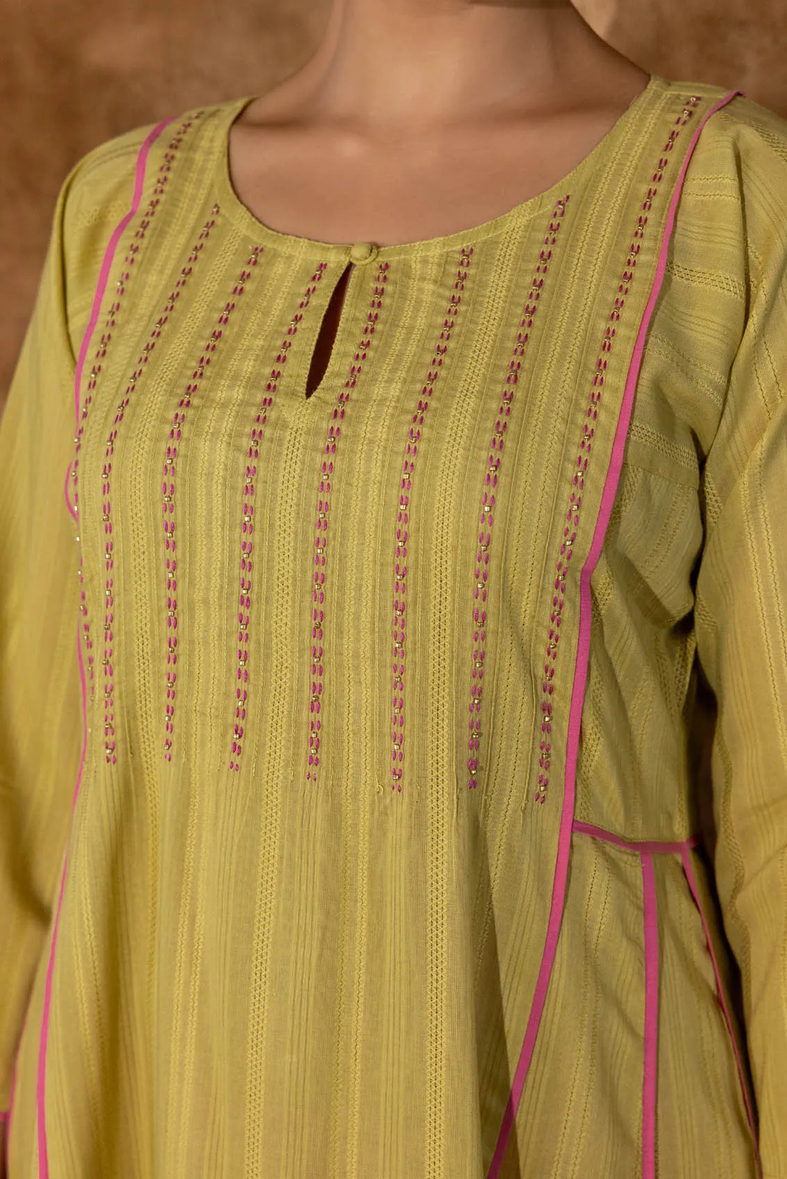 Heena Kurta