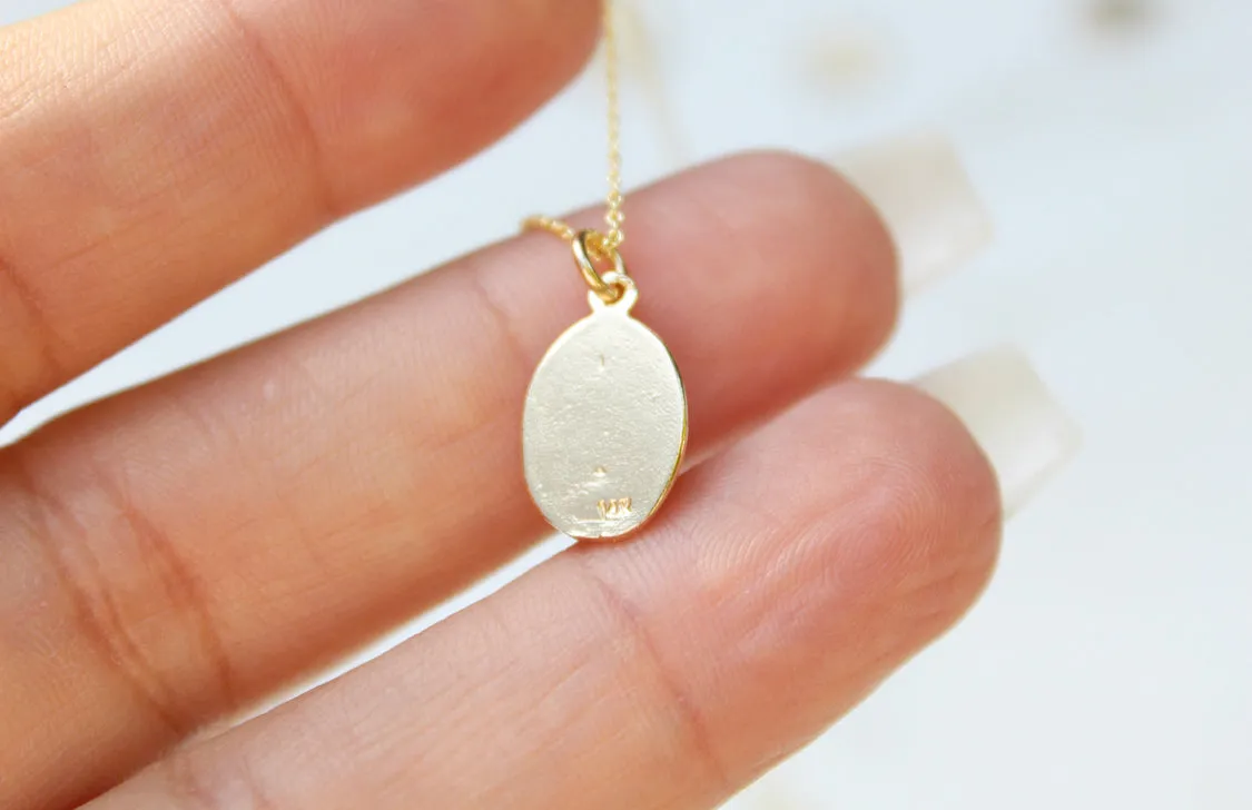 Mary Oval 14k Gold