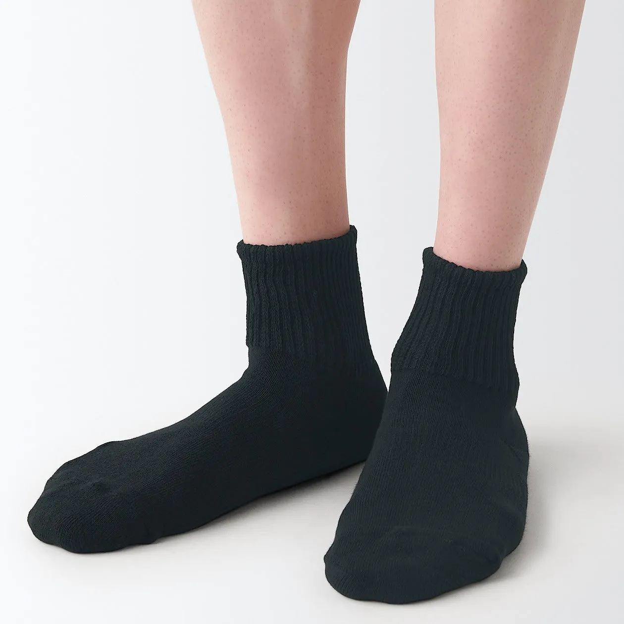 Right Angle Pile Short Socks