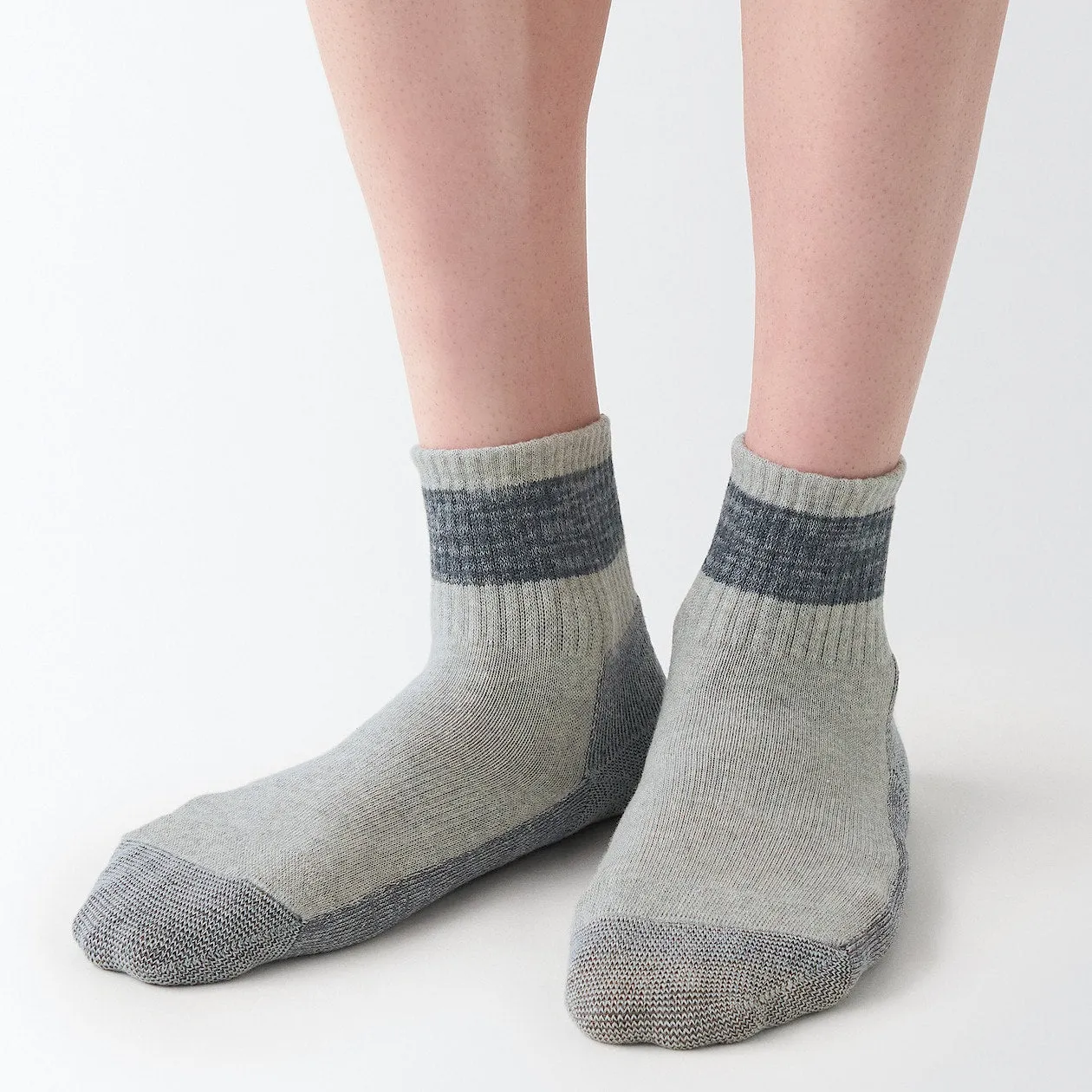 Right Angle Pile Short Socks