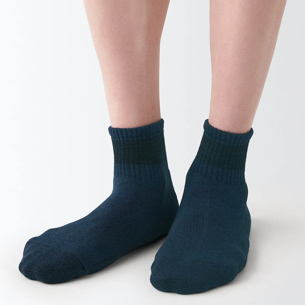 Right Angle Pile Short Socks