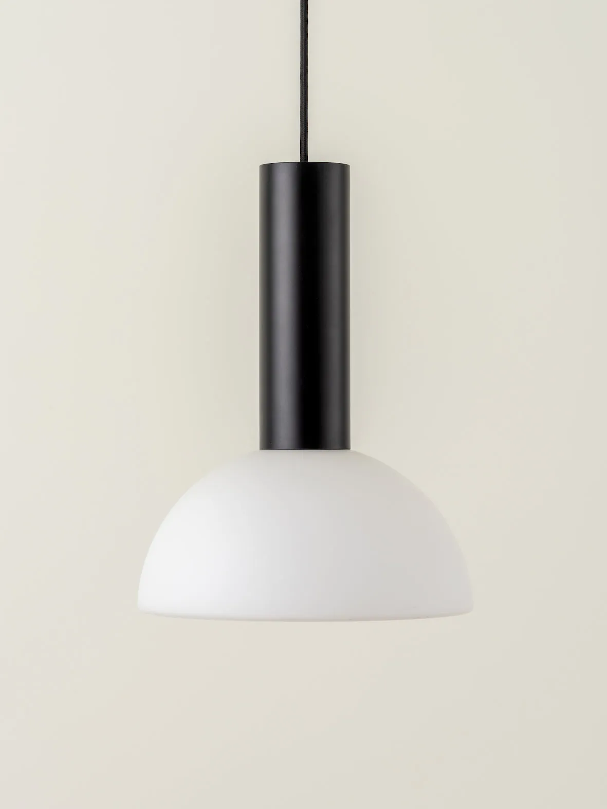 Silio - 1 light matt black and opal pendant