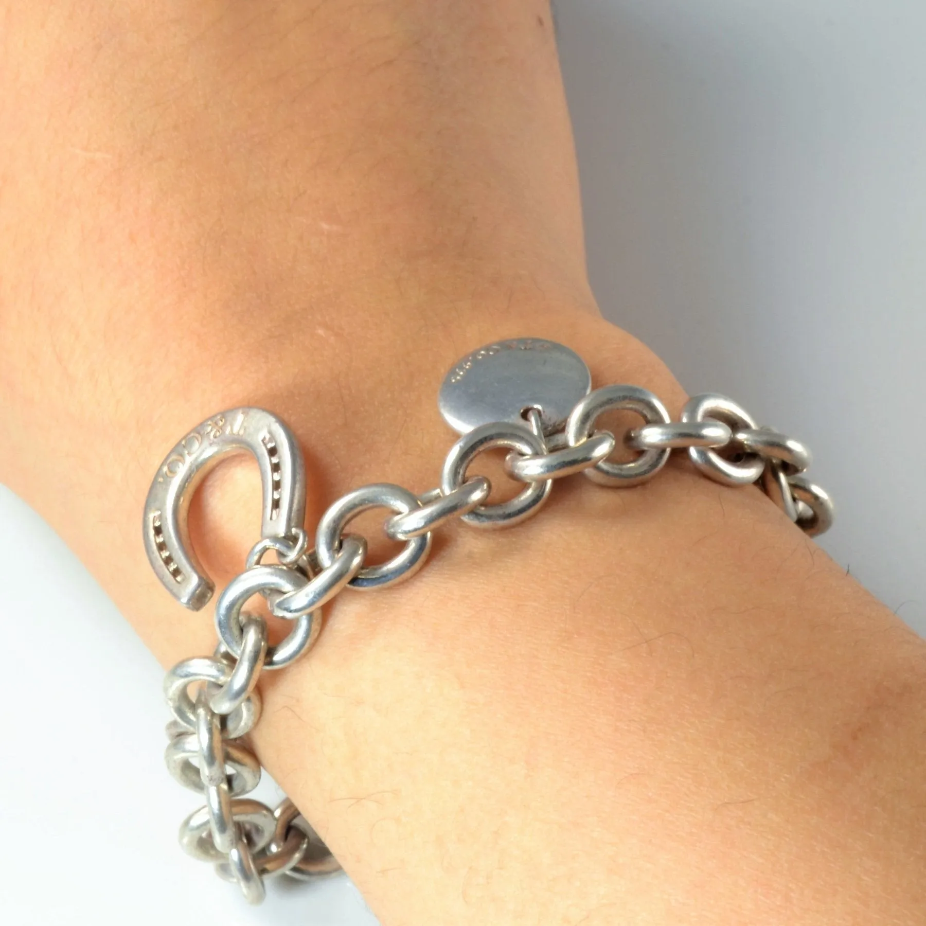 'Tiffany & Co.' Sterling Silver Charm Bracelet With Charms | 7.5" |